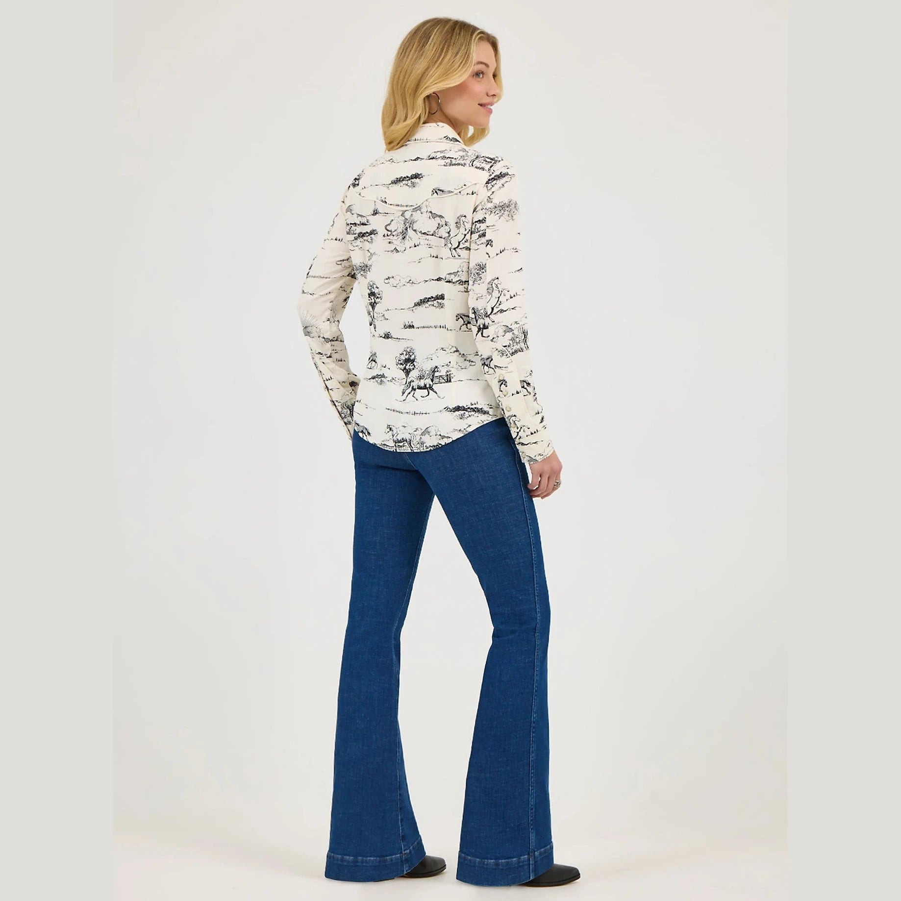WRANGLER X LAINEY WILSON COUNTRY TOILE WESTERN SNAP SHIRT