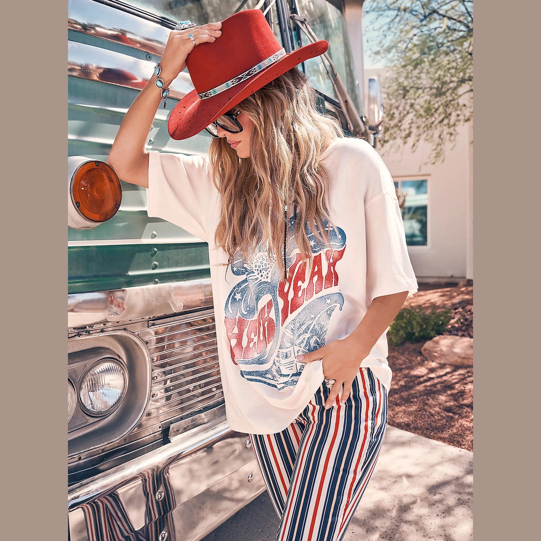 WRANGLER X LAINEY WILSON HECK YEAH OVERSIZED TEE