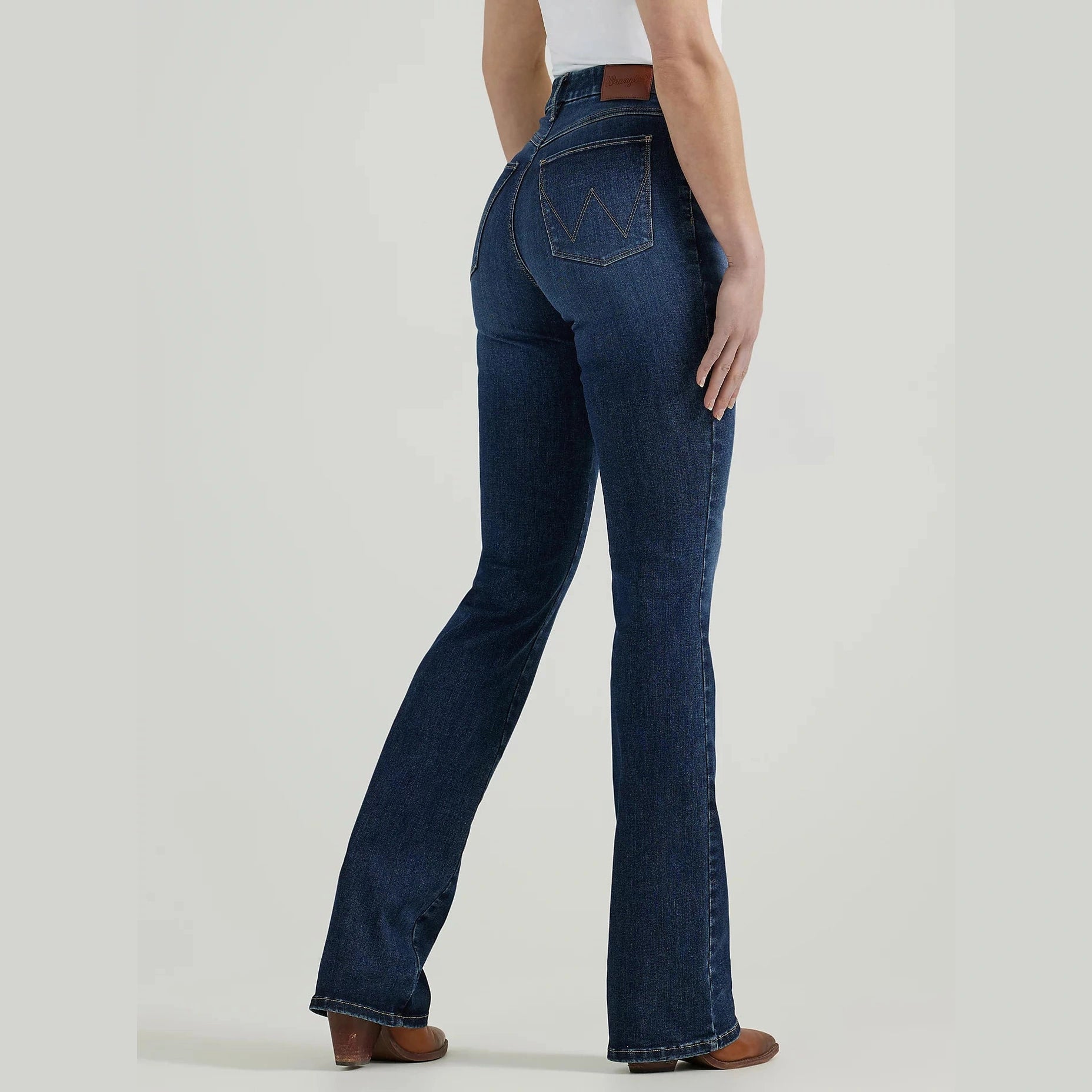 WRANGLER WOMENS BESPOKE HIGH RISE BOOT CUT JEAN - LACEY