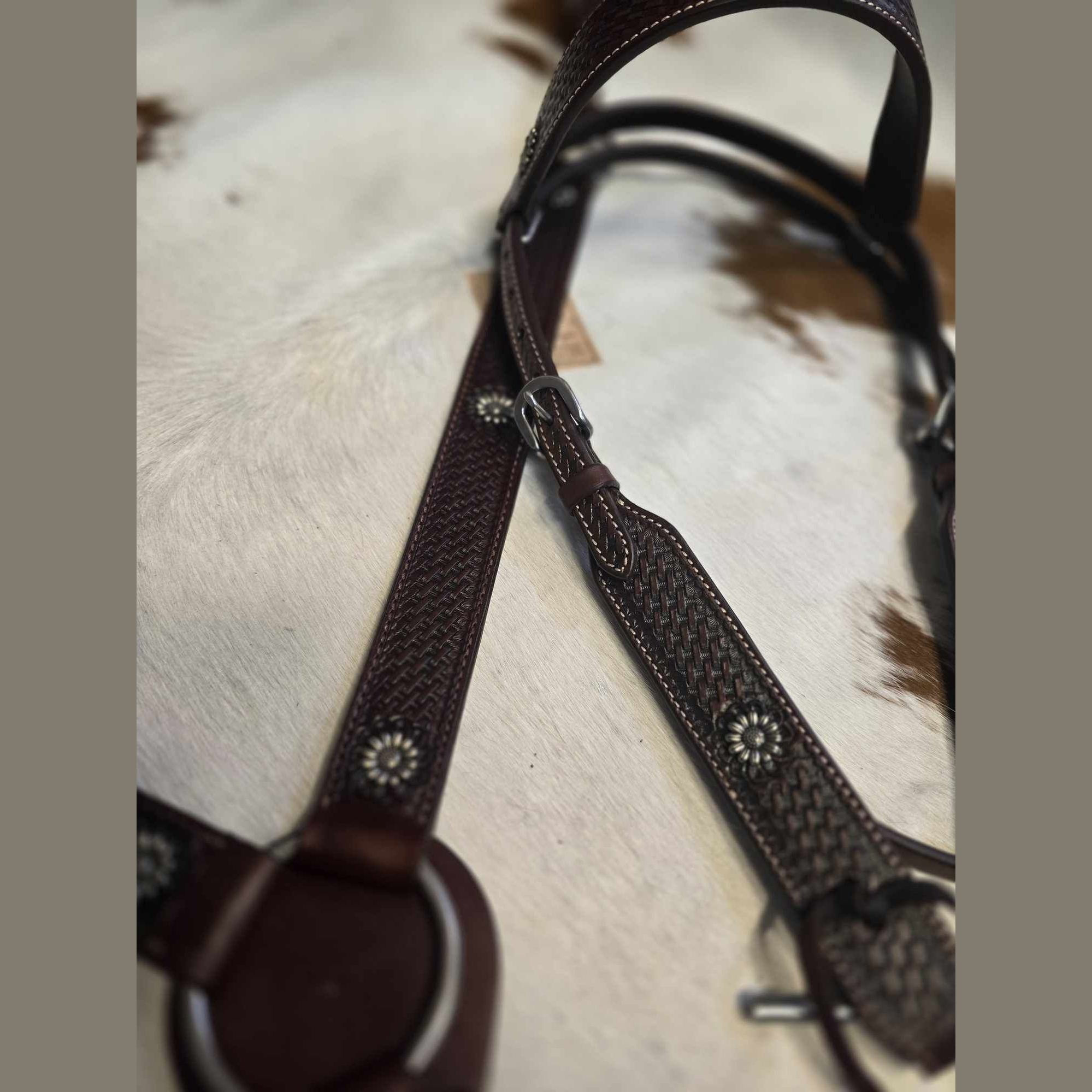 BASKET WEAVER FLOWER CONCHO HEADSTALL & BREAST COLLAR SET