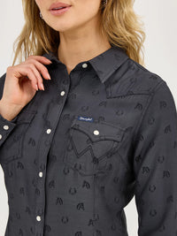WRANGLER WOMENS ALL OCCASIONS WESTERN SNAP SHIRT - SUBTLE BLACK HORSES