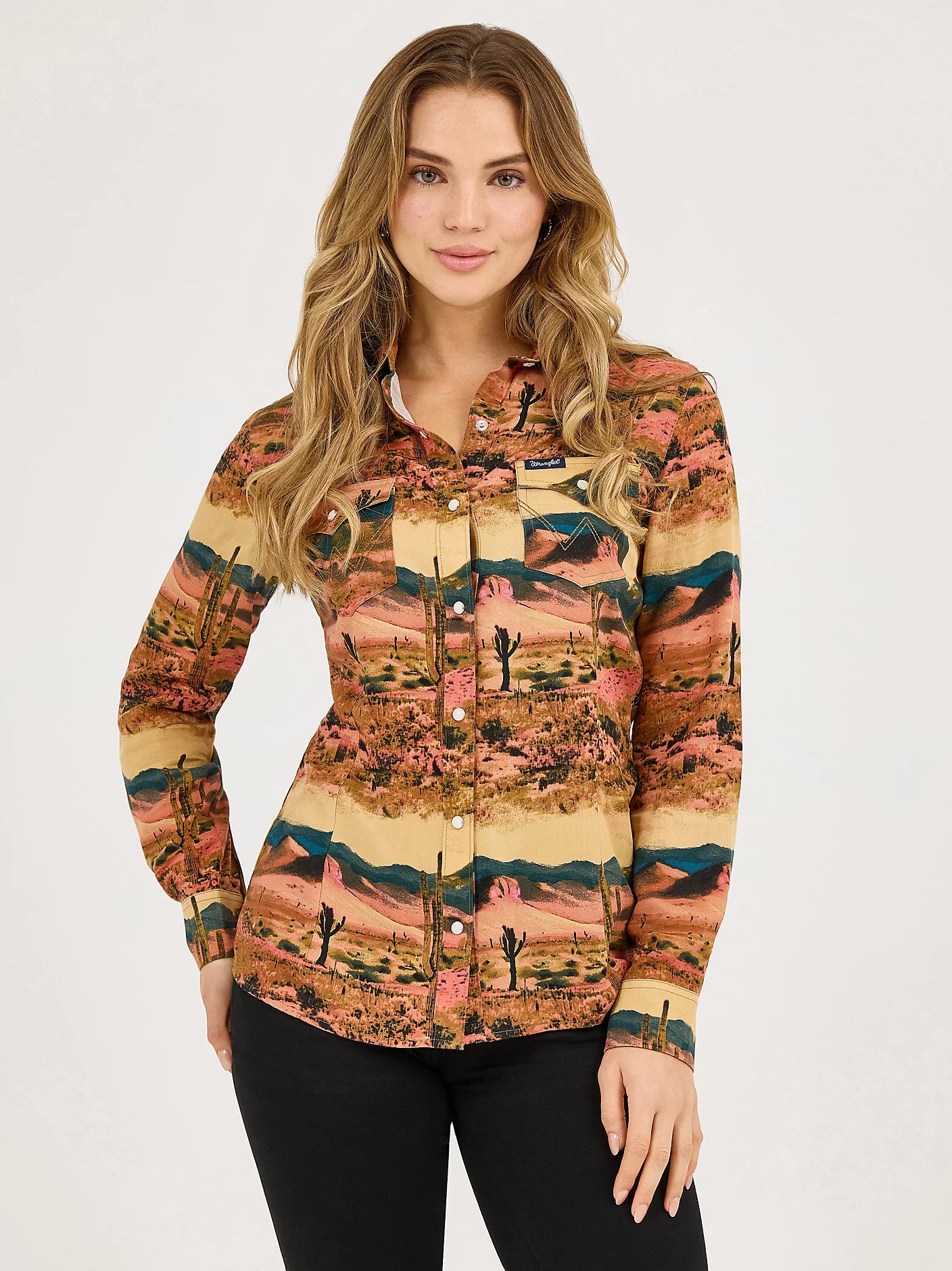 WRANGLER WOMENS DESERT PRINT WESTERN SNAP TOP SHIRT