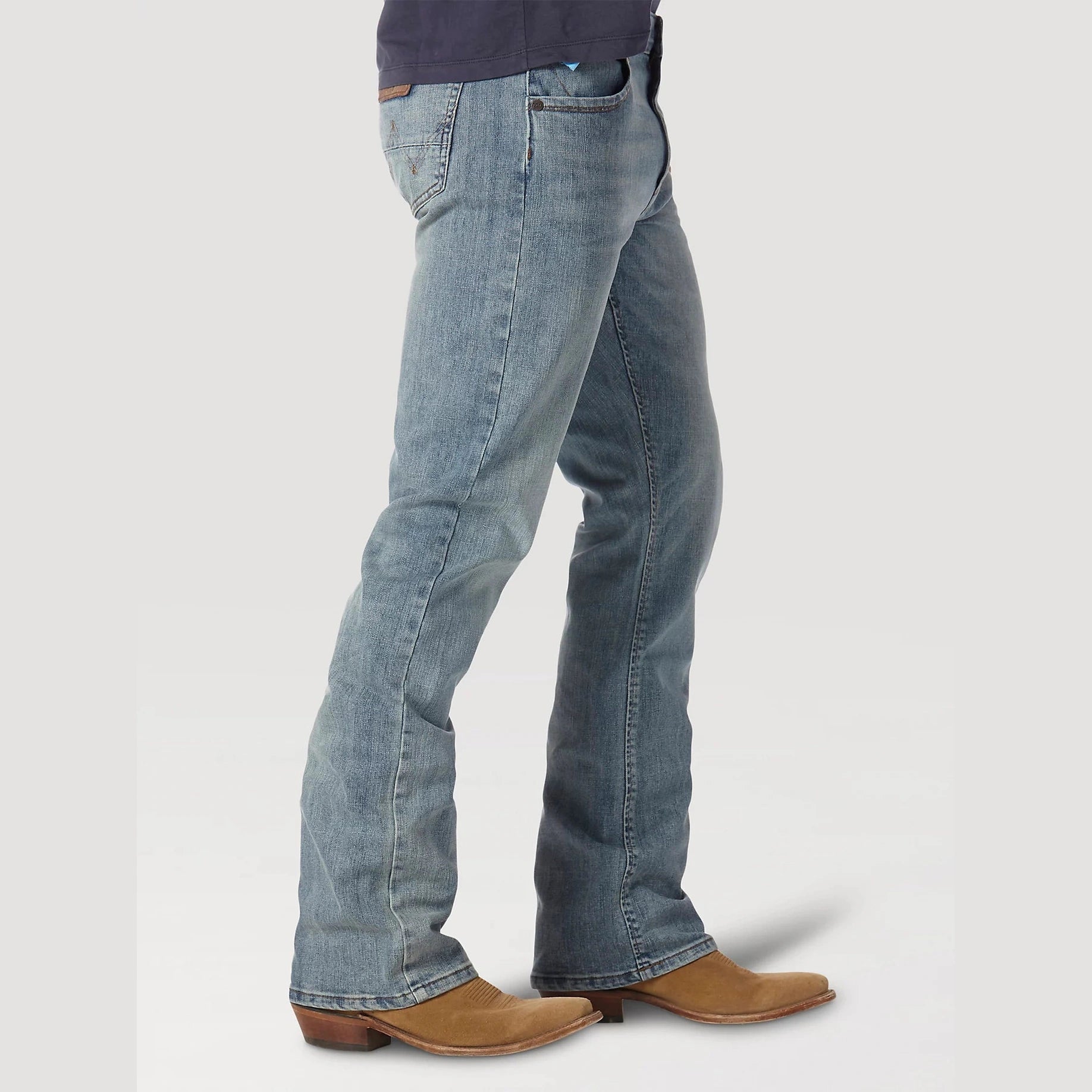 WRANGLER MENS RETRO SLIM FIT BOOTCUT JEAN