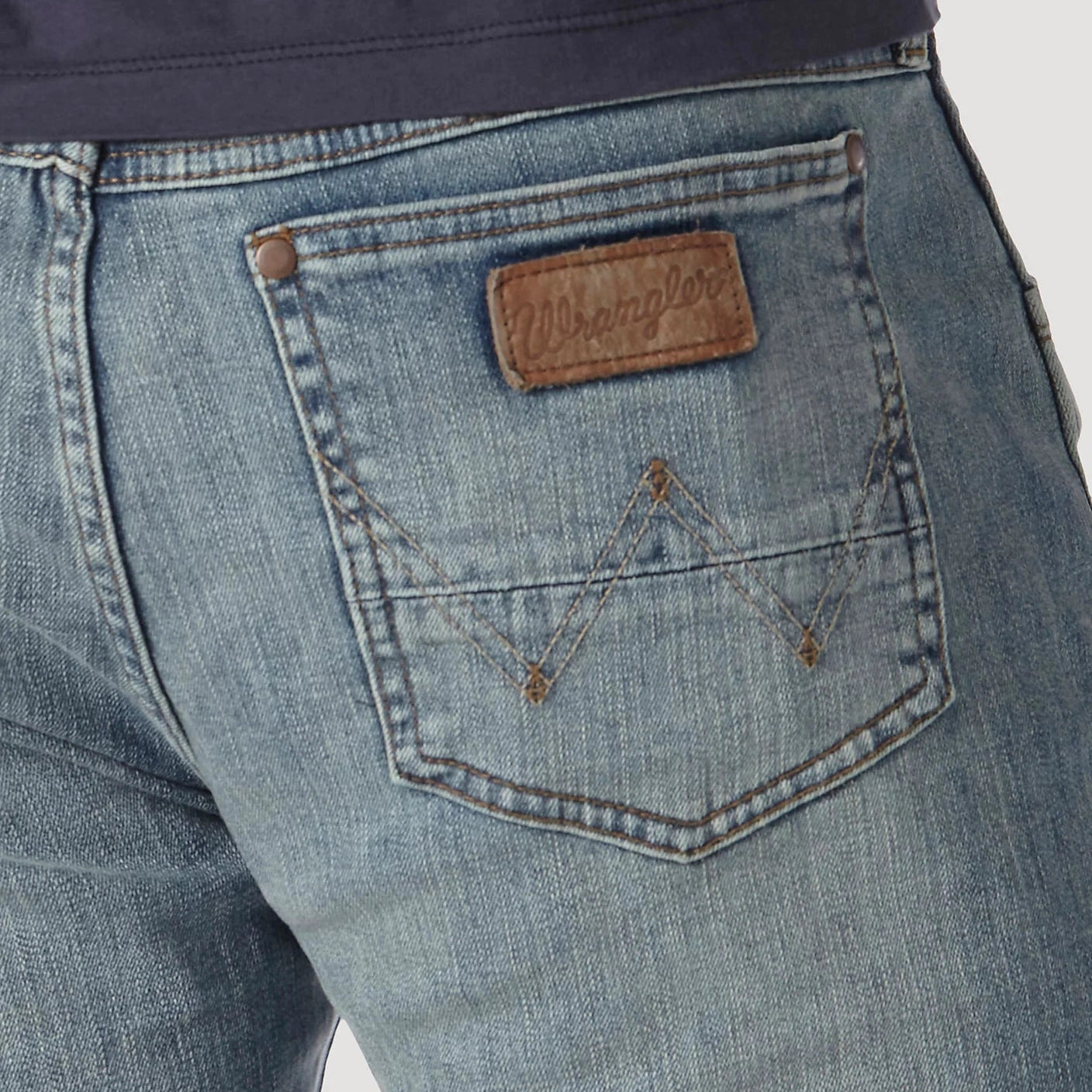 WRANGLER MENS RETRO SLIM FIT BOOTCUT JEAN