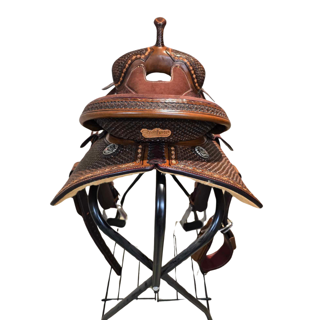 SCOTT THOMAS BARREL SADDLE WITH DIAMOND BORDER - 15"