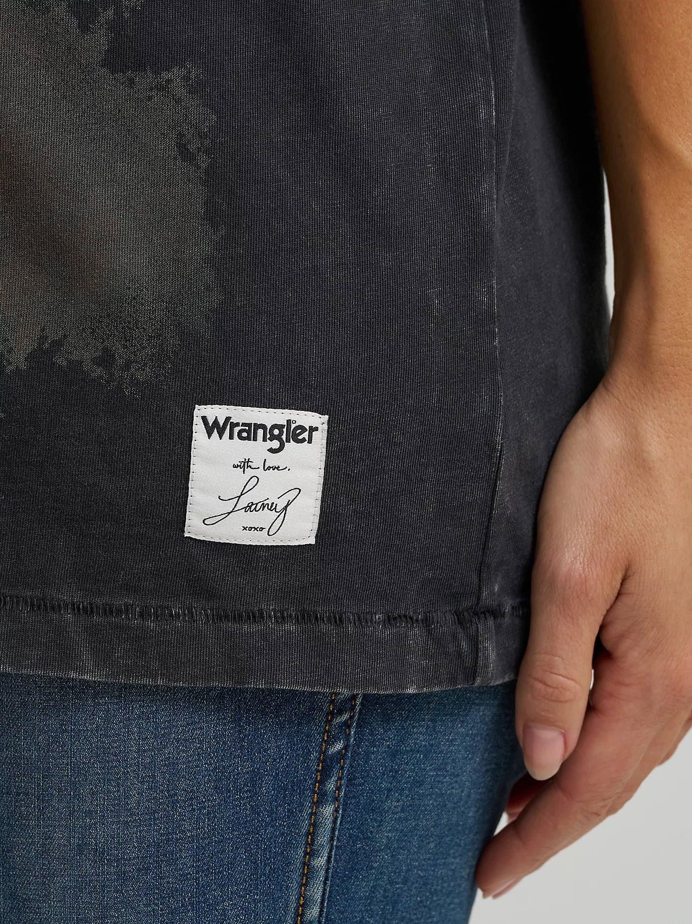 WRANGLER X LAINEY WILSON HORSE OVERSIZED TEE