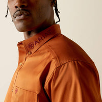 ARIAT MENS TEAM LOGO TWILL CLASSIC FIT SHIRT - ABODE/BRICK