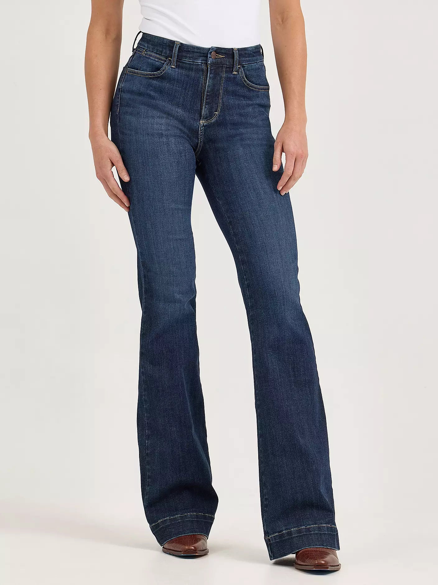 Women's Wrangler BESPOKE High Rise Trouser Jean - Alexandria