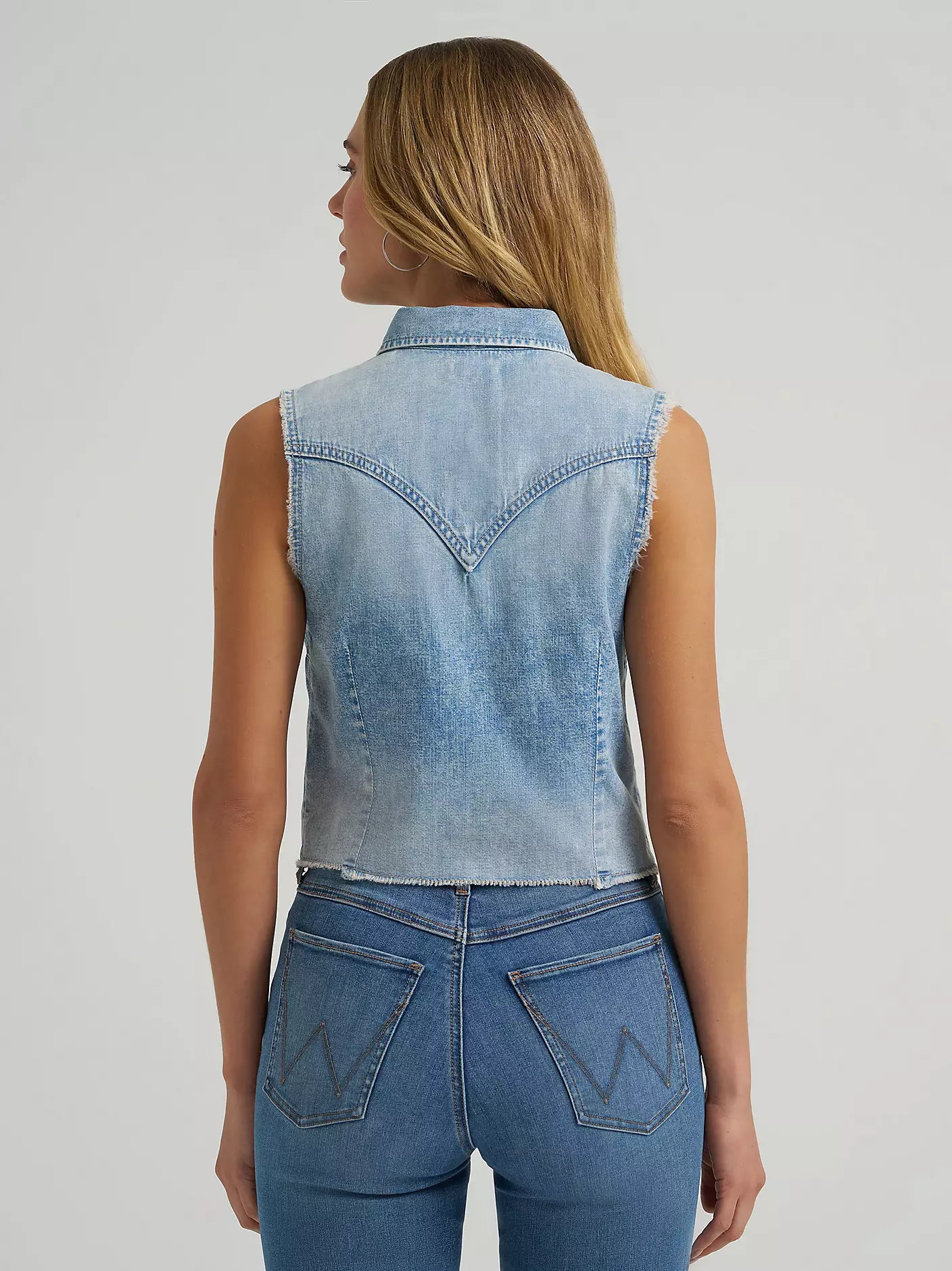 Wrangler Womens Frayed Hem Sleeveless Denim Snap Shirt