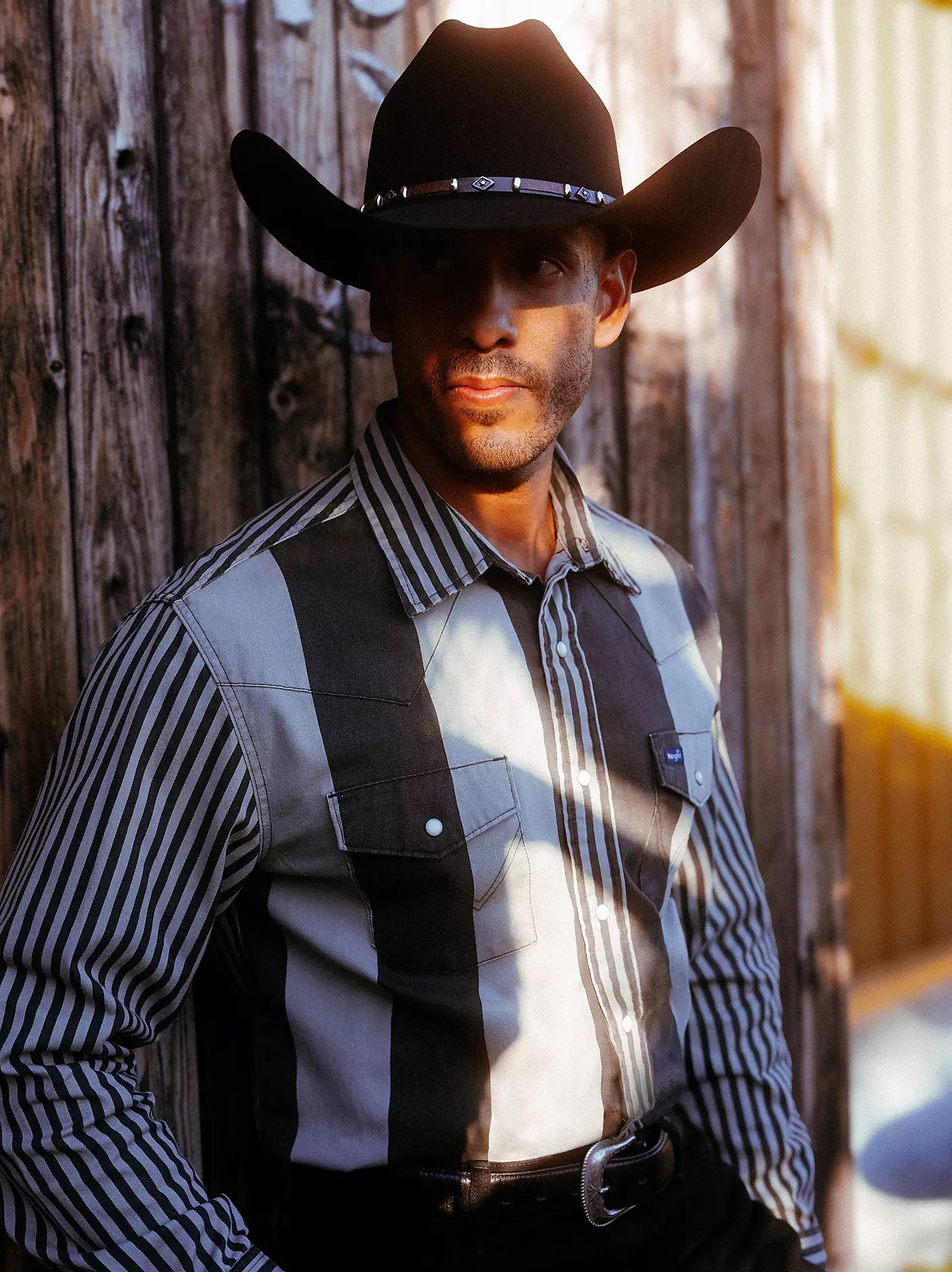 Wrangler Mens Vintage-Inspired Brushpopper Western Snap Workshirt - Smoky Stripe