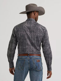 Wrangler Men 20X® Competition Advanced Comfort Long Sleeve Two Pocket Western Snap Shirt