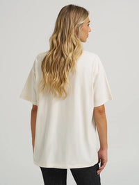 WRANGLER X LAINEY WILSON KEEP ON STRUMMIN OVERSIZED TEE