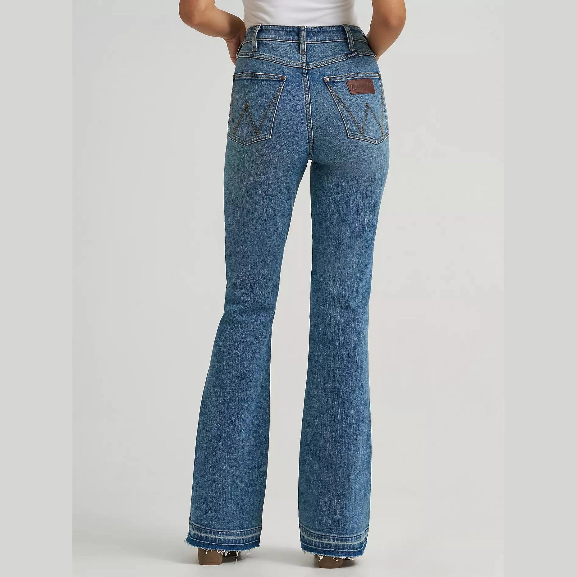 2026 - WRANGLER RELAXED JEAN - SKYLAR - STRETCH - HIGH RISE - LEN