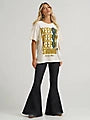 WRANGLER X LAINEY WILSON KEEP ON STRUMMIN OVERSIZED TEE