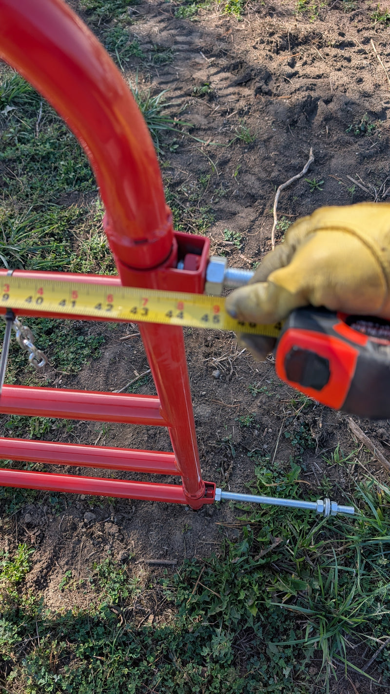 BORDER GATE - RED 5-BAR 4FT