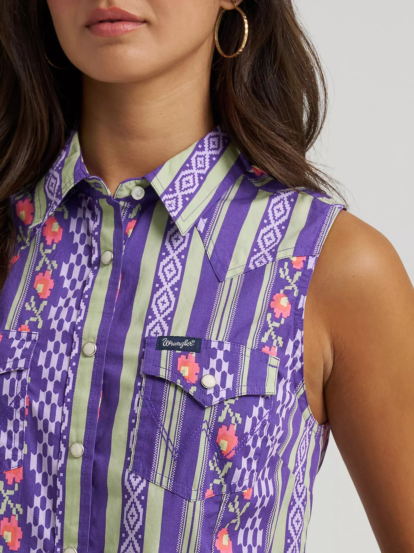 WRANGLER WOMENS SLEEVELESS CHECOTAH WESTERN SNAP SHIRT - PURPLE