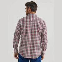 WRANGLER MENS WRINKLE RESISTANT SNAP SHIRT - RED PLAID