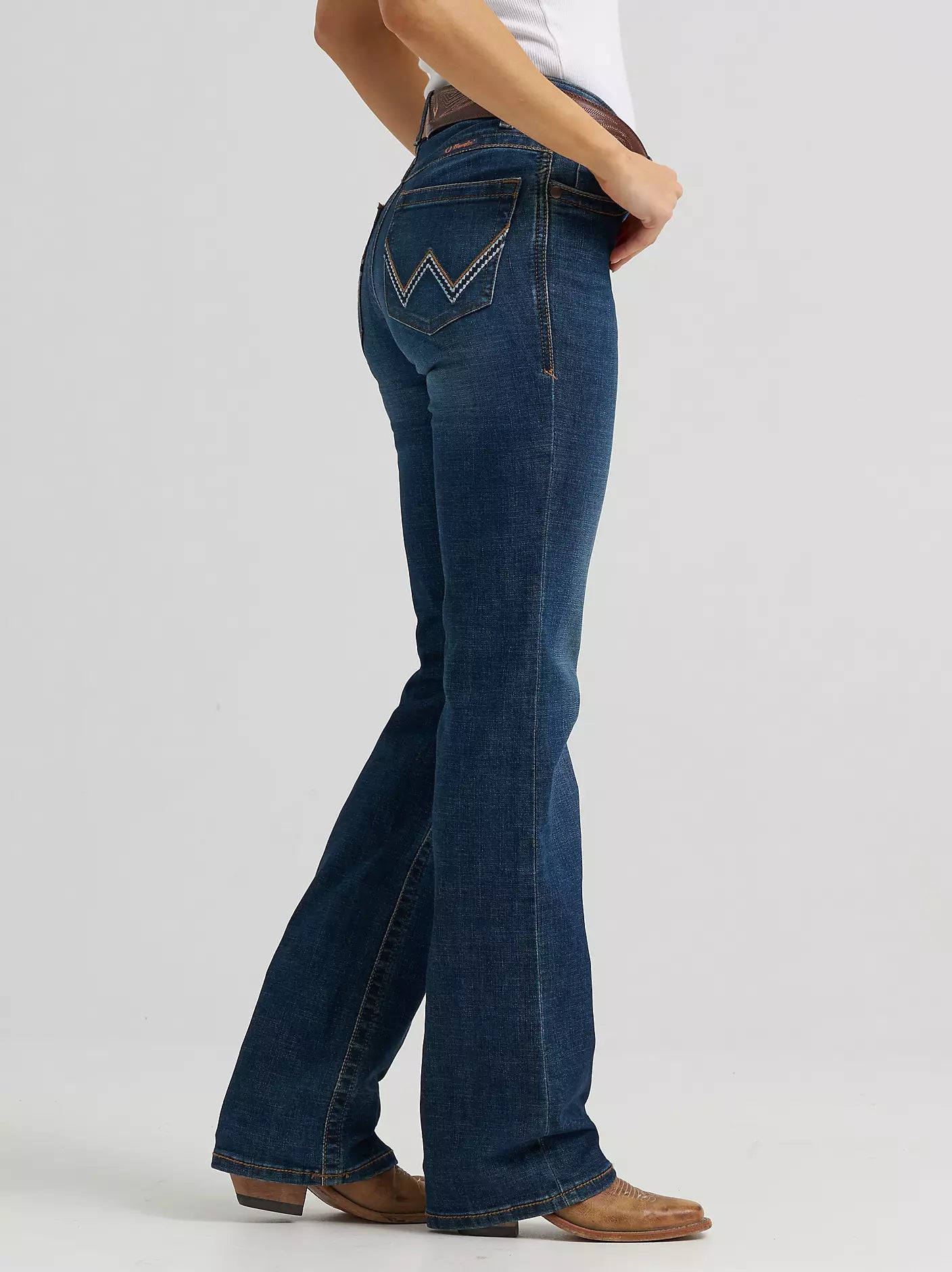 WRANGLER WOMENS WILLOW BOOT CUT JEAN - LOVETTE
