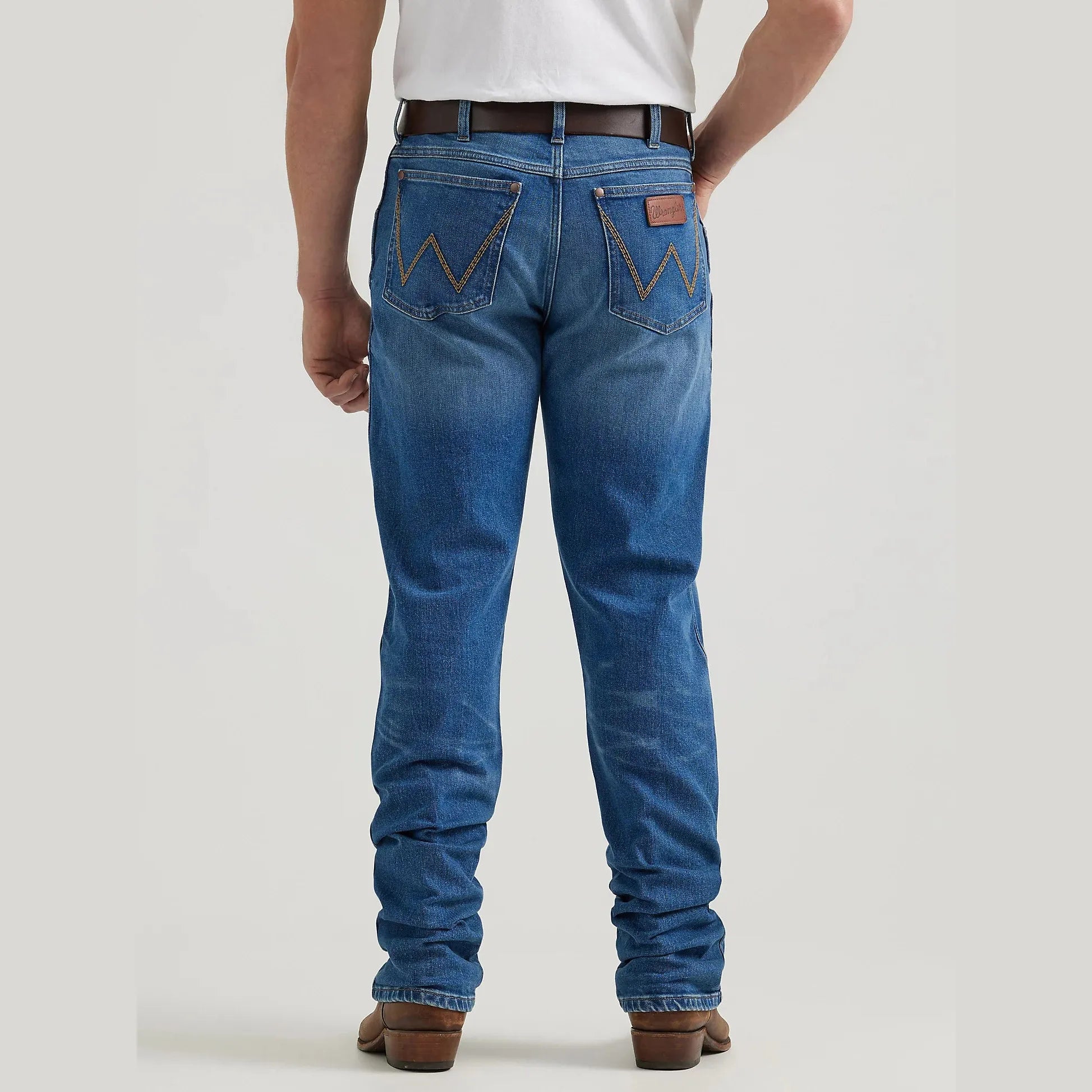 WRANGLER MENS RETRO SLIM FIT STRAIGHT LEG JEAN BLAKELEE