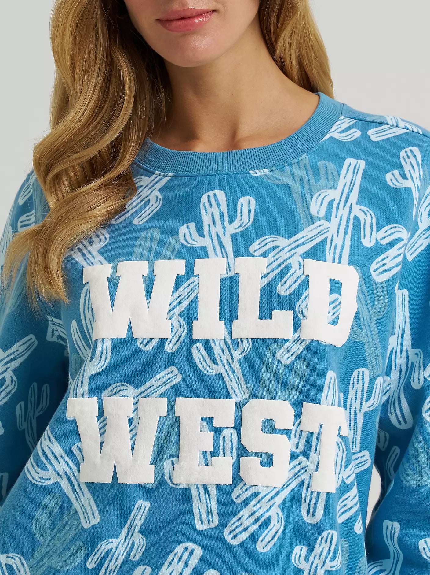 WRANGLER WOMENS WILD WEST CREW SWEATSHIRT - BLUE