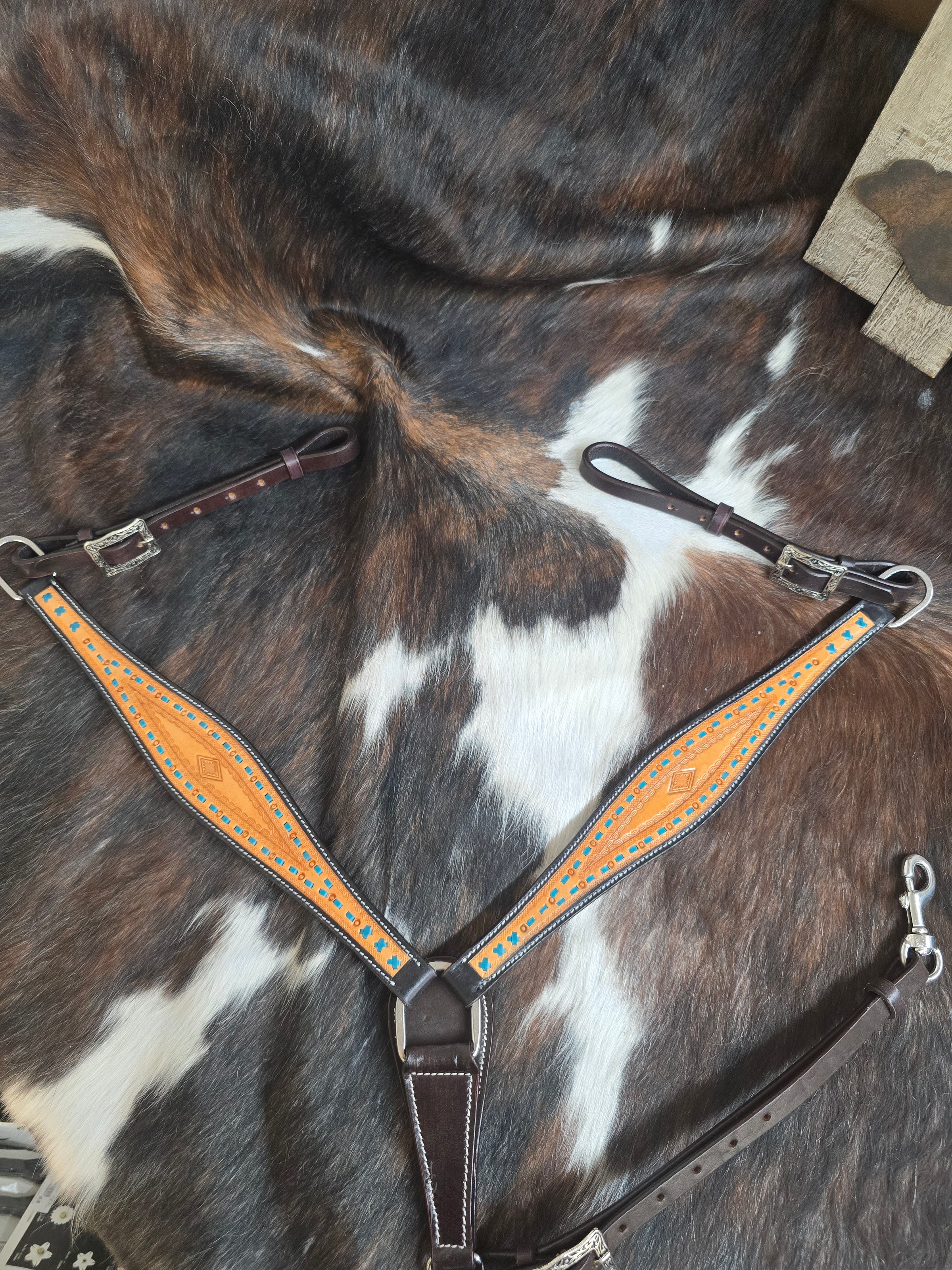 SWELL HEADSTALL & BREAS COLLAR SET -TURQUOISE BUCKSTITCH