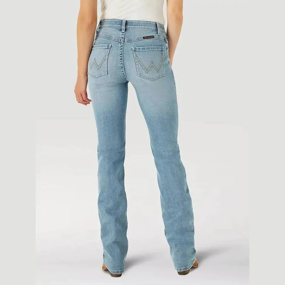 Light wash wrangler deals jeans