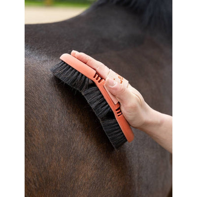 Brosse corporelle flexible en poils de cheval LEMIEUX