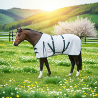 Couverture volante nordique avec bande ventrale et bordure verte - tour de cou standard
