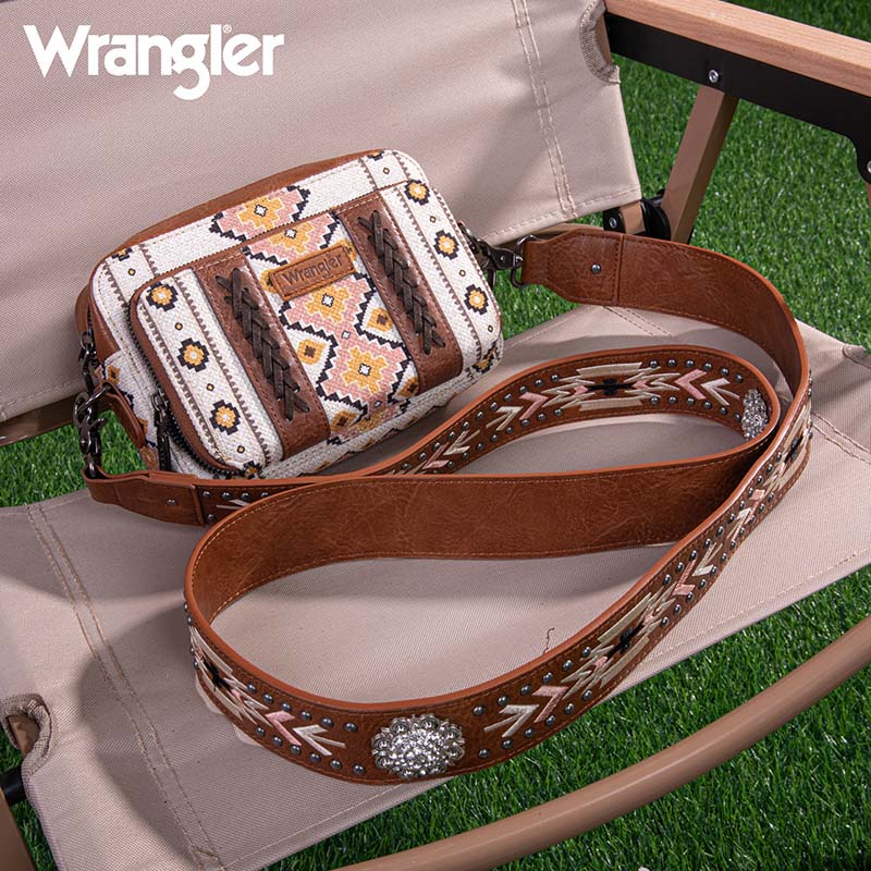 WRANGLER AZTEC PRINTED CROSSBODY PURSE