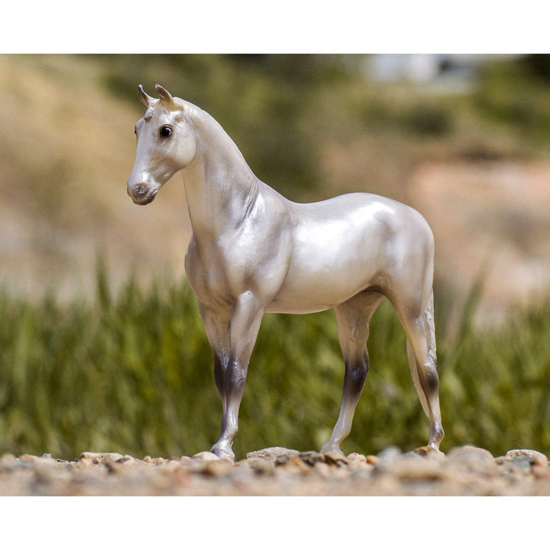 BREYER PEARLY GREY TRAKEHNER