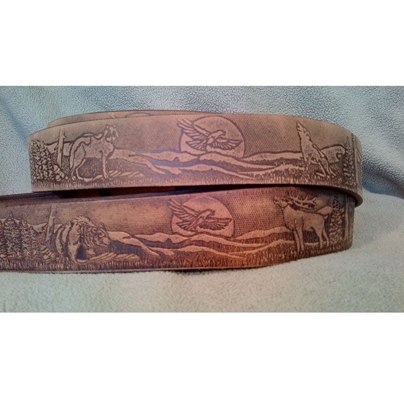 WILDLIFE EMBOSSED MENS BELT - BROWN WOLVES